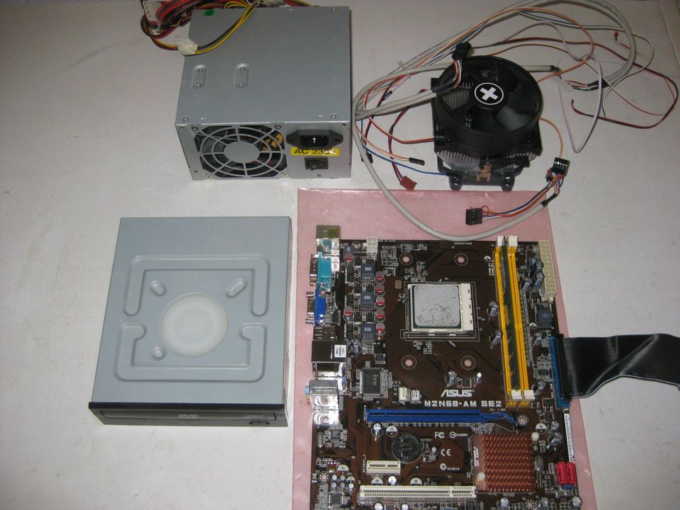 Netzteil, PC-Teile, Mainboard; Computerteile in Hann. Münden