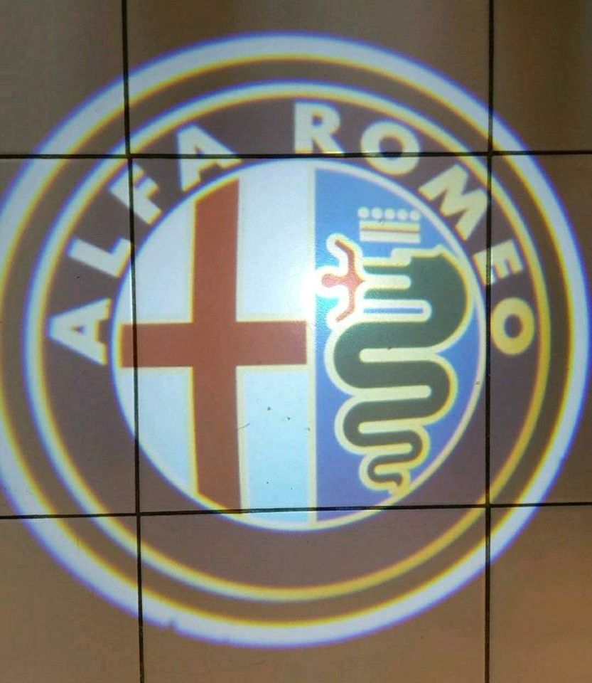 ALFA ROMEO Willkommenslicht Autotür Markenlogo neu OVP in Baden