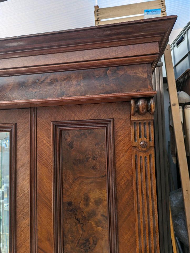 Antiker Schrank Dielen Kleider Schlafzimmer Spiegel Massivholz in Düren