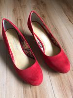 Marco Tozzi Pumps in Rot !Neu! Hessen - Alsfeld Vorschau