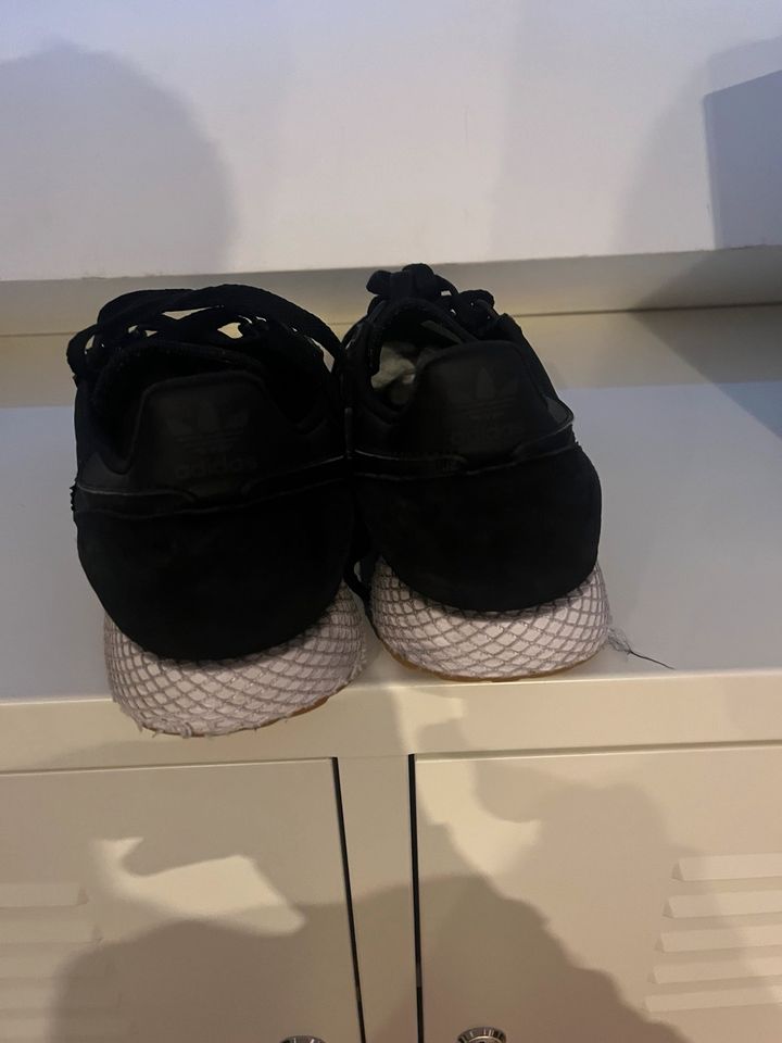 Adidas Schuhe Gr 40 in schwarz in Dortmund