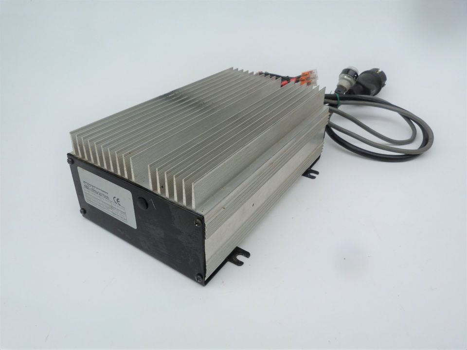SPE 24V 10A Batterie-Ladegerät HF1-IP für PB Blei-Nass Acd Akku in Blumenhagen MV