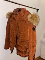 Kurze Winterjacke mit Fake-Fell – warm & stylisch! Hamburg-Nord - Hamburg Alsterdorf  Vorschau