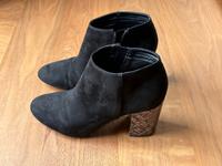 Schöne schwarze Stiefeletten für Damen in Größe 39 Bayern - Buchloe Vorschau