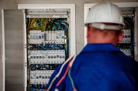 Elektroinstallateur (m/w/d) bis 20€/h sofortiger Einstieg möglich Berlin - Lichtenberg Vorschau