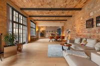 Modernes Loft mit Geschichte – kernsaniertes Design-Apartment in Berlin Mitte - Wedding Vorschau