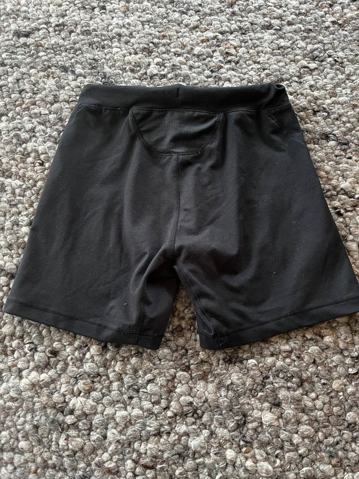 L.A. Gear Sportshorts / Bikershorts Gr 146/152 in Gaimersheim