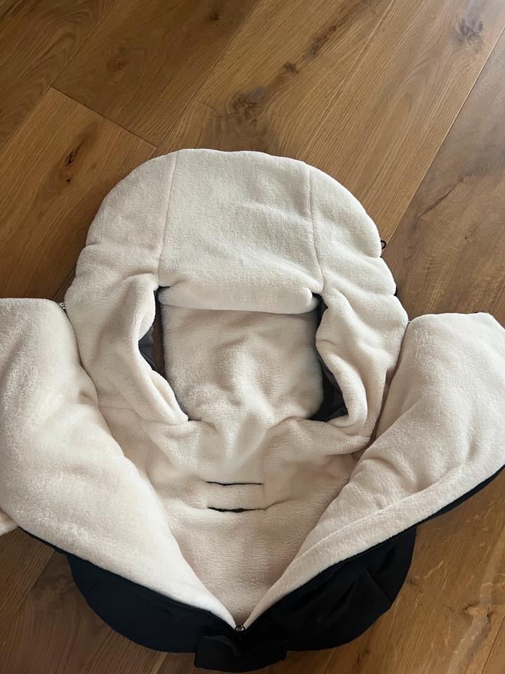 Fußsack mit Innenfutter || Babycab || schwarz || universal in Ratingen