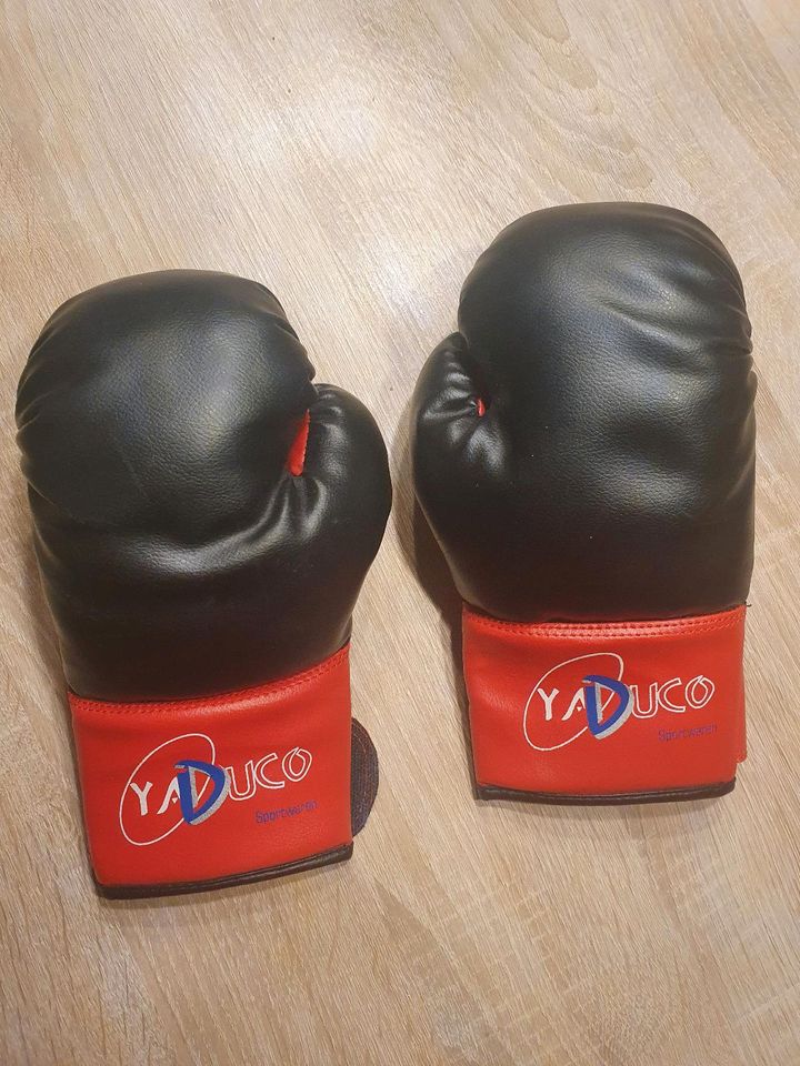 Kinder / Jugend Boxhandschuhe 6 OZ, Boxen in Solingen