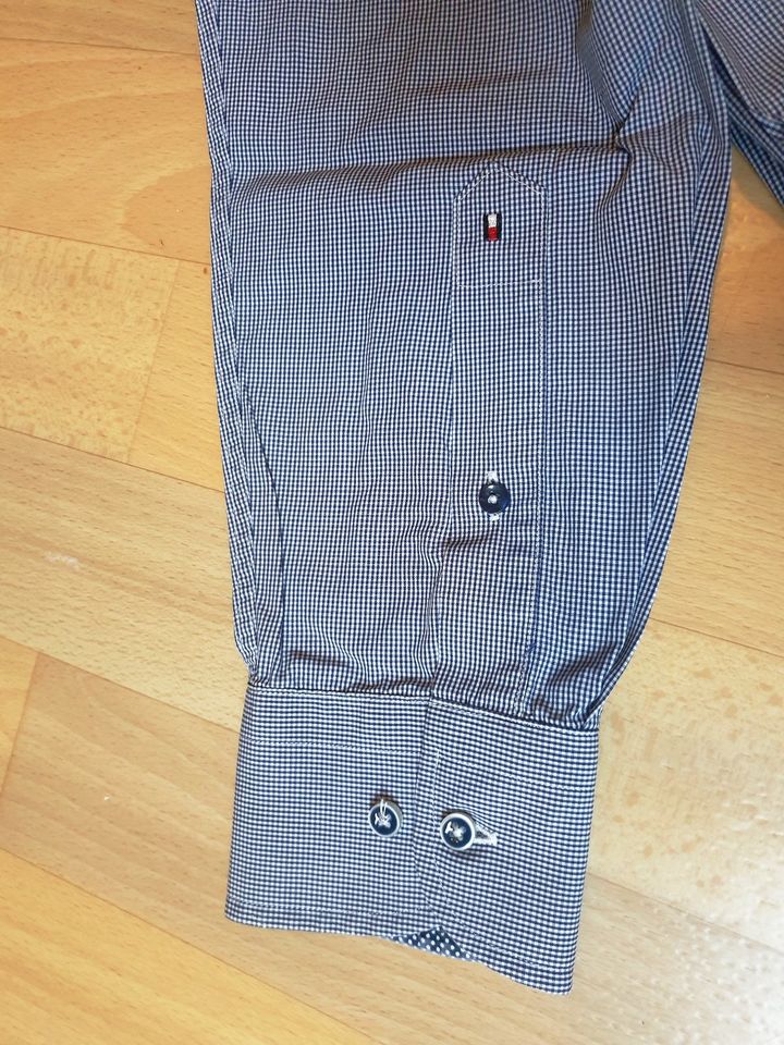 Tommy Hilfiger. Langarm Hemd. blau weiß karo Gr M 39 bzw 15 1/2 in Trier