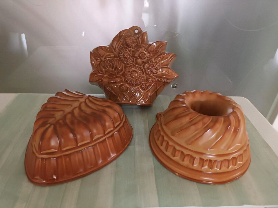 Deko und /oder Backformen*Keramik* in Nalbach