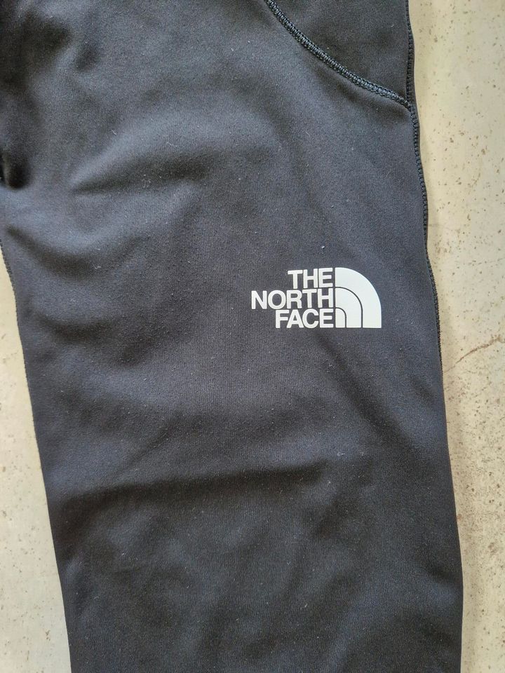 Neu! THE NORTH FACE Winter Warm Pro Leggings, Größe S in Frohburg