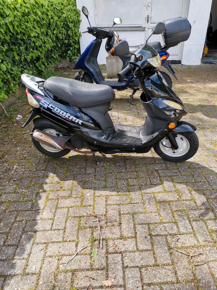 Roller scooter an bastler in Oer-Erkenschwick