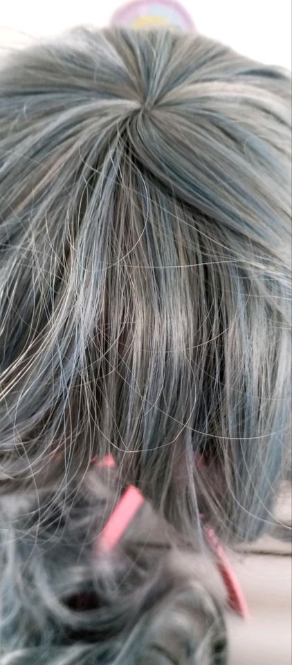 Perücke Cosplay Wig grau blau lang lockig in Köln
