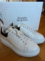 Alexander McQueen Neuhausen-Nymphenburg - Neuhausen Vorschau