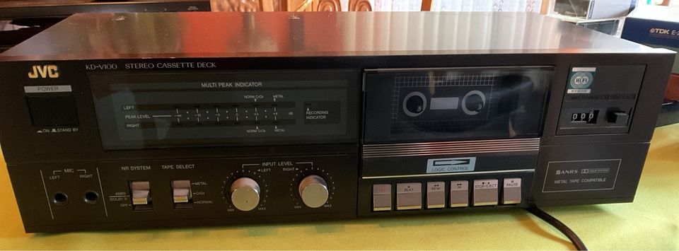 JVC KD-V100 Stereo Cassette Deck  Kassetten Deck in Hamburg