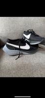 Nike Moon Racer schwarz weiß Laufschuhe Berlin - Köpenick Vorschau