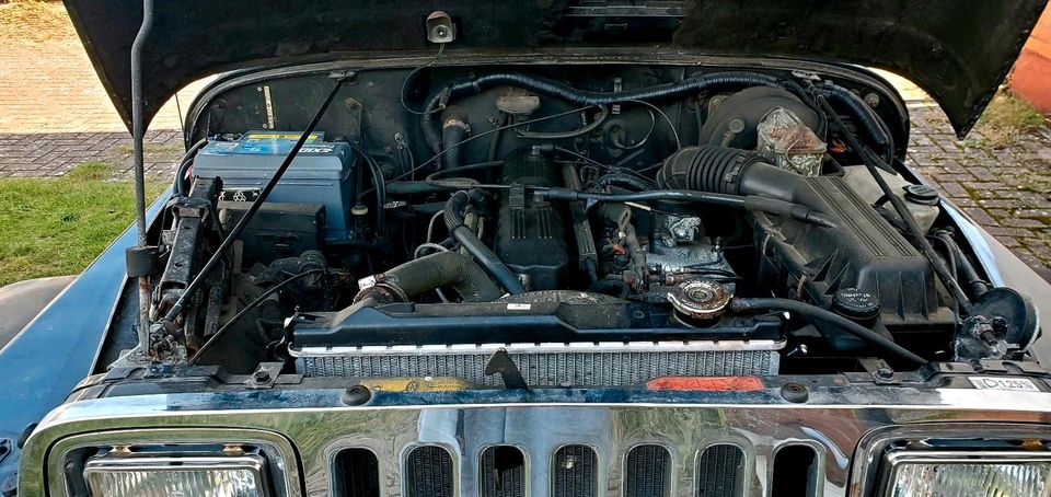 Jeep Wrangler Laredo Oldtimer Hard,-und Softtop in Wedemark