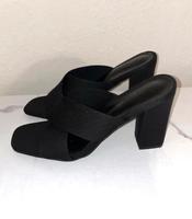 Schwarze High Heels Pumps Gr. 39 Neu Niedersachsen - Schwarmstedt Vorschau