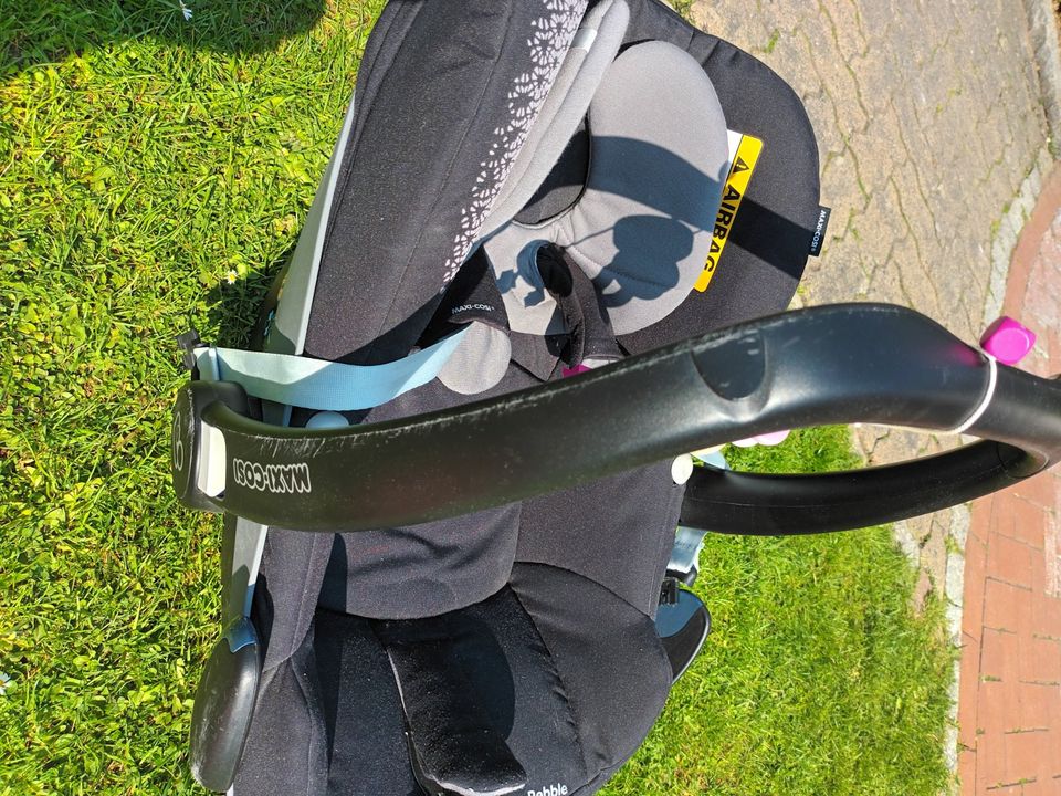 Maxi Cosi Pebble Babyschale in Herzberg am Harz