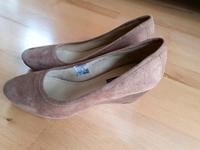 Neuw. Görtz Wedges Pumps 37 Dirndlschuhe Bayern - Landshut Vorschau