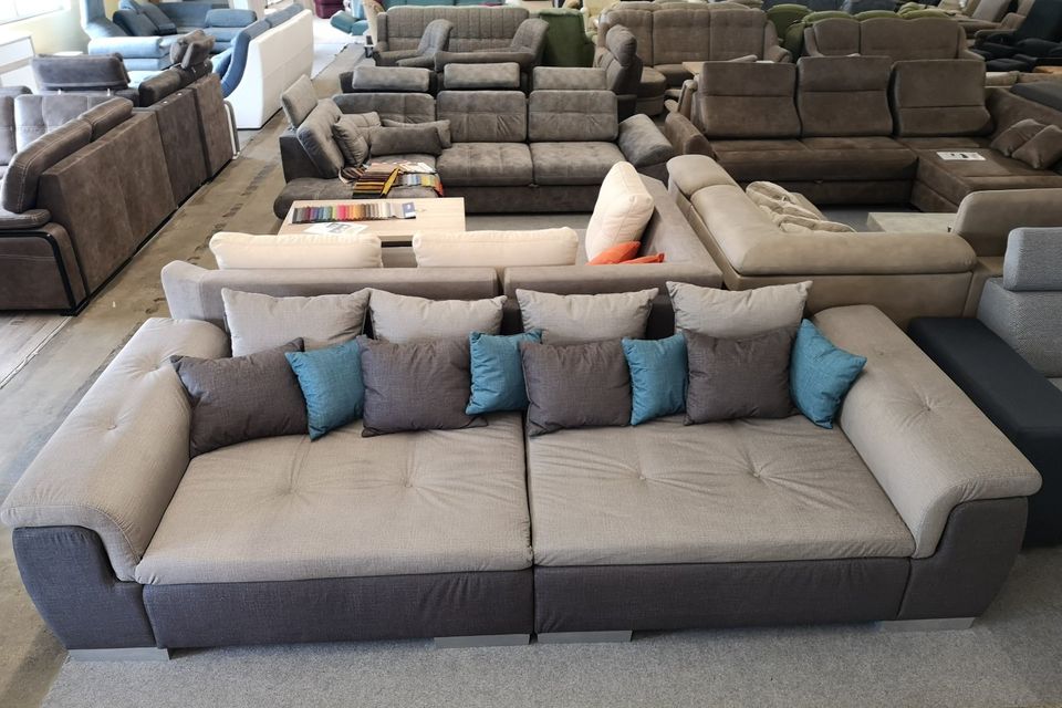 0% FINANZIERUNG / NEU - XXL Big - Sofa Couch Sofa Garnitur Wohnlandschaft Sessel Hocker Eckcouch in Pampow