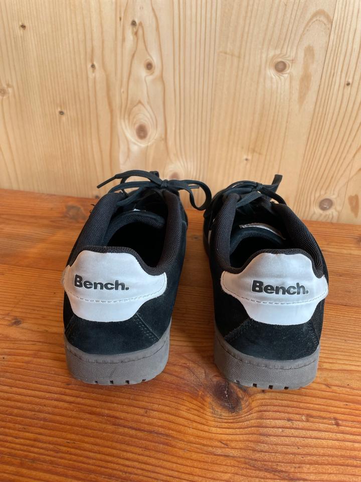 Bench Sneaker Herren Gr. 43 schwarz weiß Herren Turnschuhe in Friedrichshafen