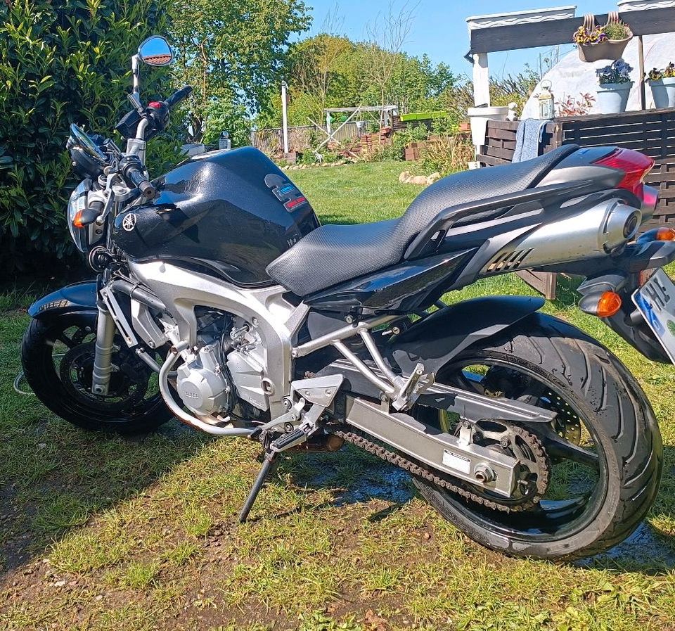 Yamaha FZ6N Fazer Naked 600ccm 48ps BJ 2008 in Schulendorf