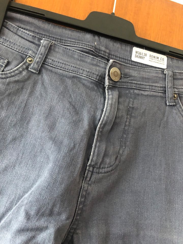 Jeans Herren W36/L30 in Seitingen-Oberflacht