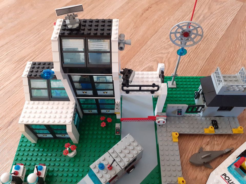 Lego 6598 Metro Police Polizeistation 90er in Waabs