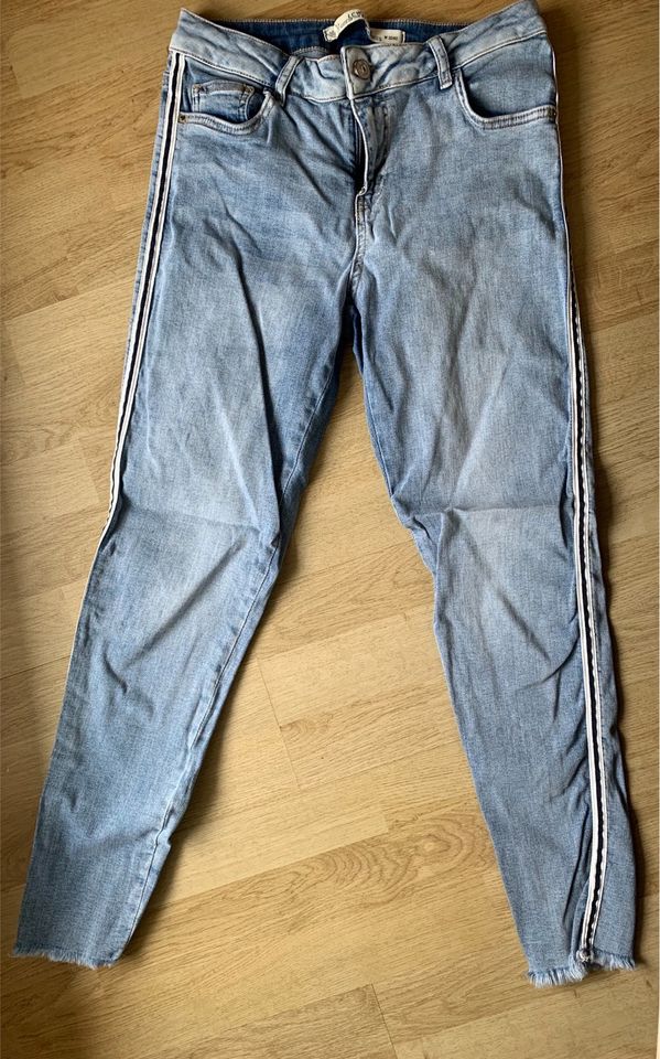 LCW Jeans mit Streifen 30/40 in Straubing