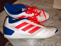 Adidas Sportschuhe Hallenschuhe Gr.42.5 Köln - Widdersdorf Vorschau