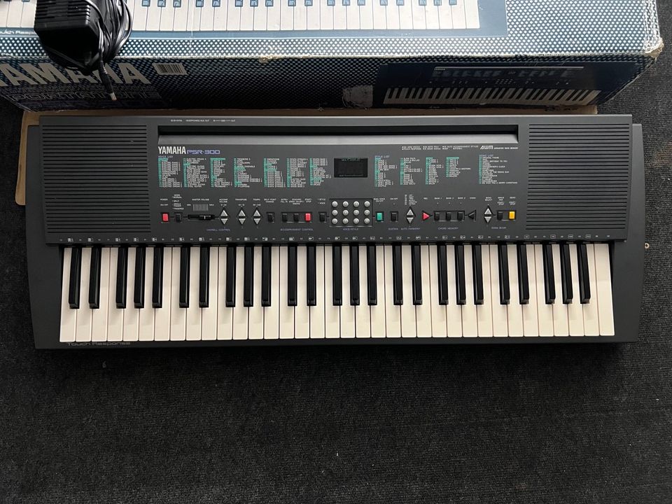 Yamaha Keyboard Piano PSR 300 - guter Zustand in Cloppenburg