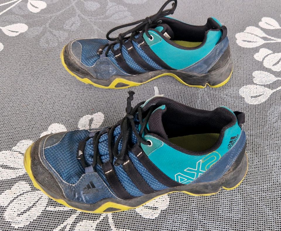 ADIDAS Outdoor Schuhe Gr.38 1/2 in Abensberg