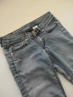 Jeans Hose, dünner Stoff, H&M, Gr. 26/30, Super Skinny, Super Low Baden-Württemberg - Wernau Vorschau