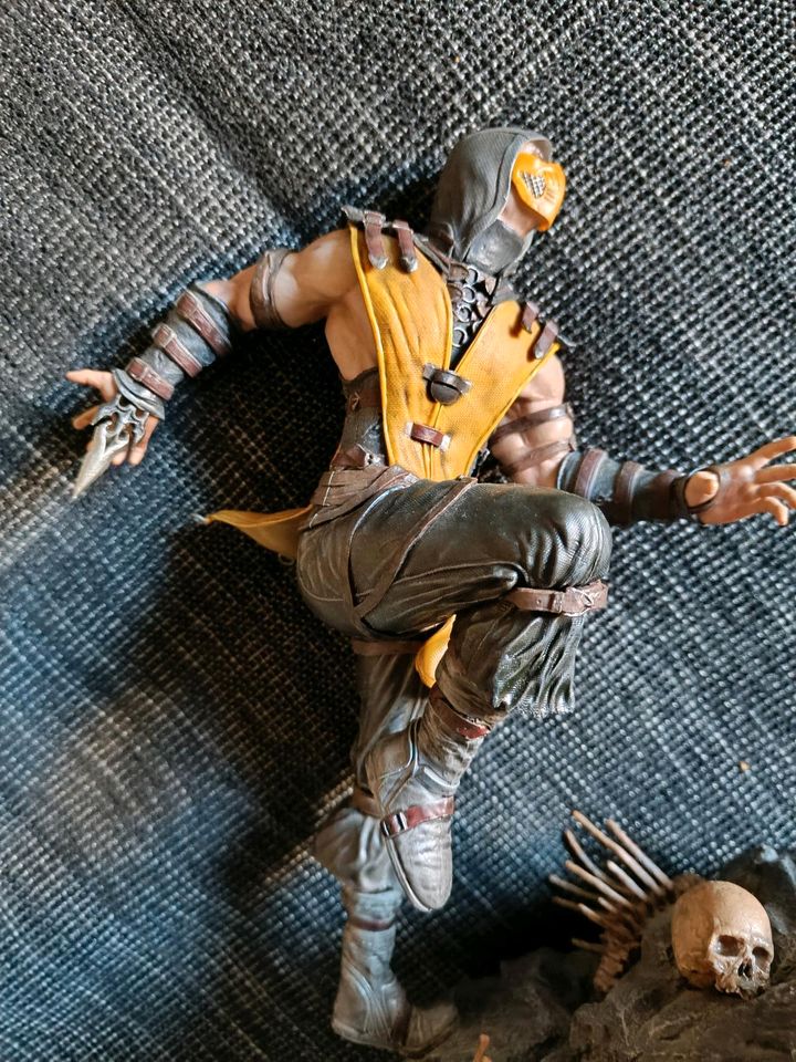 Mortal Kombat X Scorpion Figur, Statue, Collector Edition, Comic in Schwerin