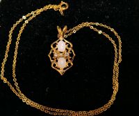 Modeschmuck Goldfarbende Kette mit Anhänger Nordrhein-Westfalen - Stolberg (Rhld) Vorschau