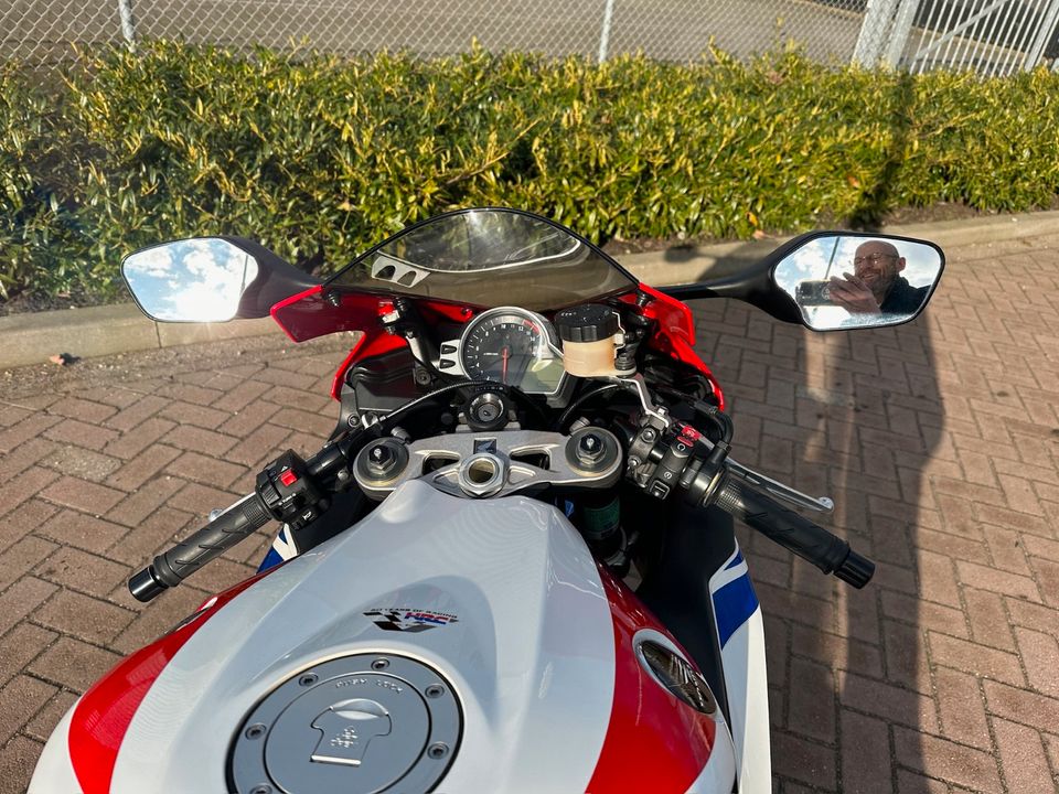 Honda CBR Fireblade 1000 in Moers