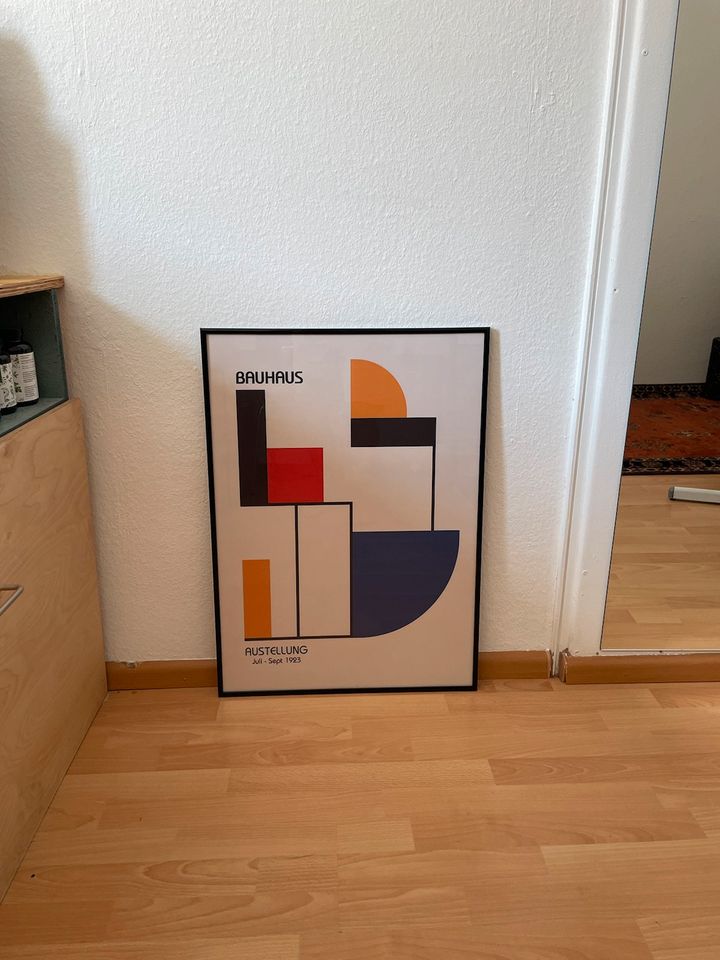 Verschiedene Bauhaus Ausstellung Print 50x70cm mit Rahmen in Freiburg im Breisgau