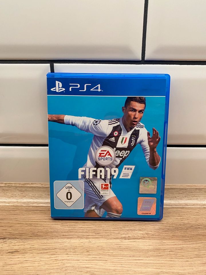 PS4 Spiel FIFA 19 Fußball PlayStation in Nordhausen