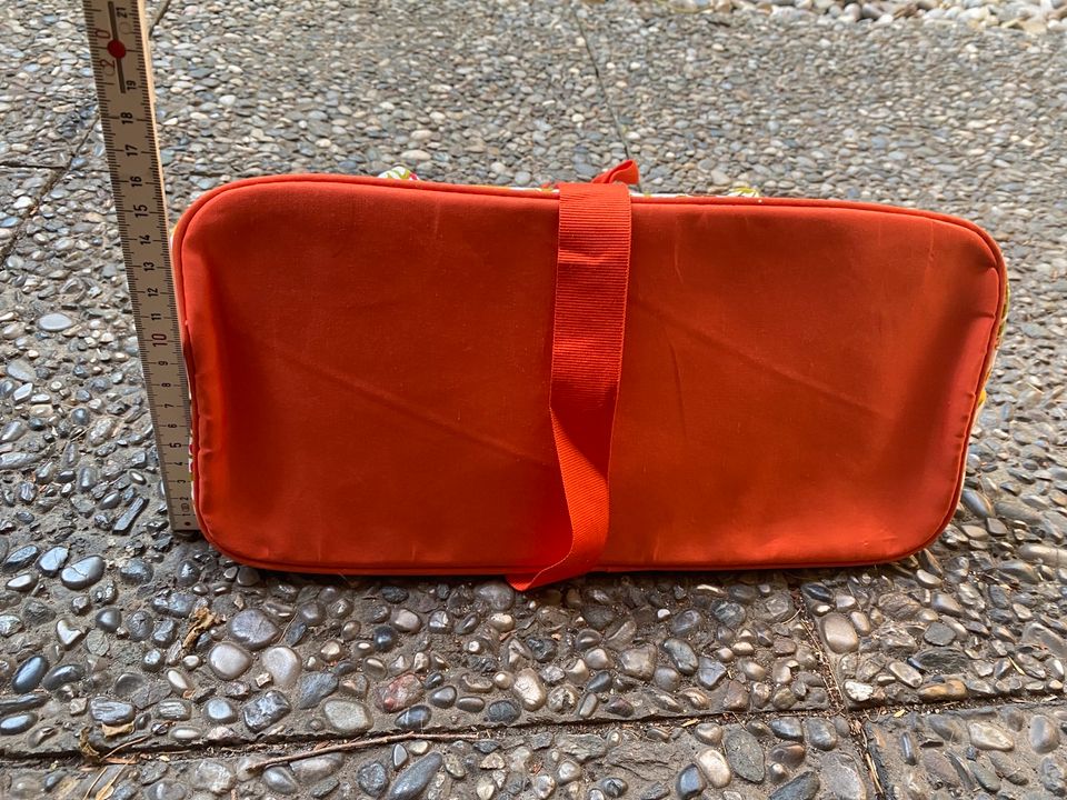 Tasche/Kulturtasche NEU buntes Muster Blumen in München