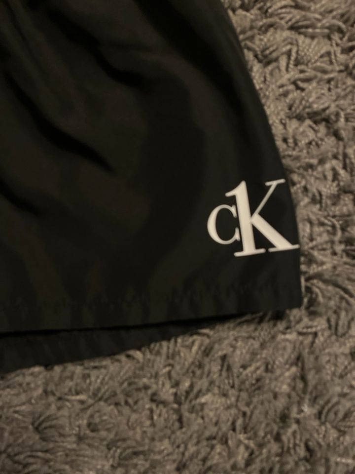 Calvin Klein Pants kurze Hose Sporthose m 38 in Bad Aibling