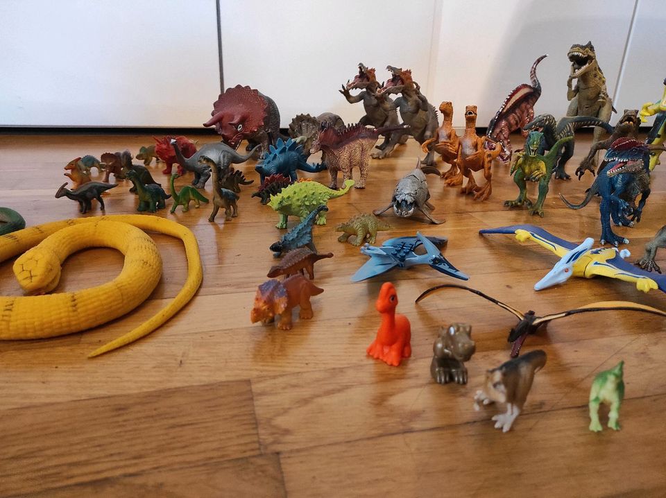 Dinosaurier, zB. Schleich, Mattel, Lego, ab in Kenn