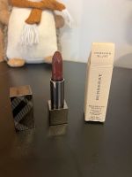 Neu Burberry Lippenstift Oxblood Nr 97 Nordrhein-Westfalen - Mülheim (Ruhr) Vorschau