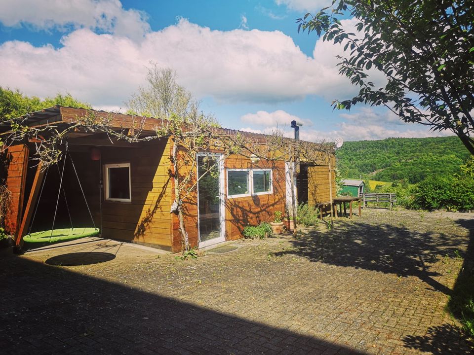 Mietwohnung - Haus zur Miete / Garten - Garage / sehr schön in Homberg