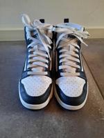 Puma Rebound V6 Sneaker hoch weiß schwarz Gr. 37,5 Nordrhein-Westfalen - Kaarst Vorschau