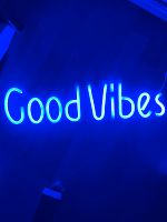 LED  blau und pink Saturn/ Good Vibes/ Blitz Nordrhein-Westfalen - Lippetal Vorschau