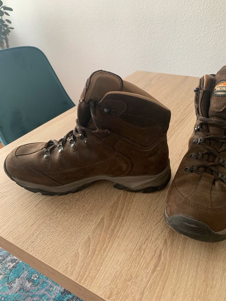 Meindl Damen Wanderschuhe Größe 41,5 in Sulzbach