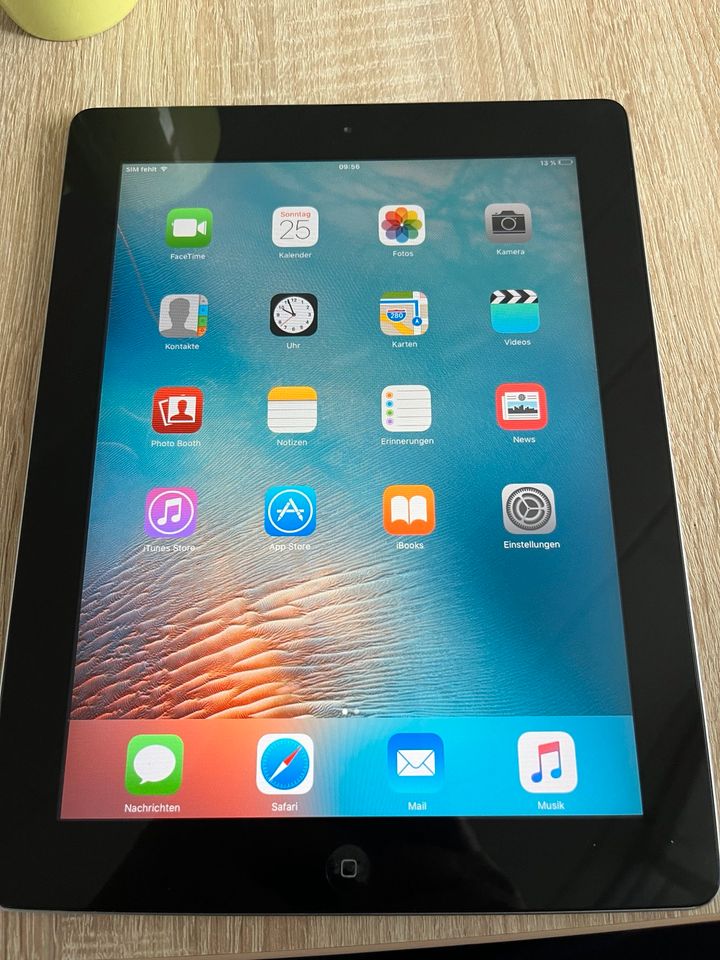 Apple iPad 2 WiFi+3G Cellular Schwarz 16GB inkl Versand in Erkenbrechtsweiler