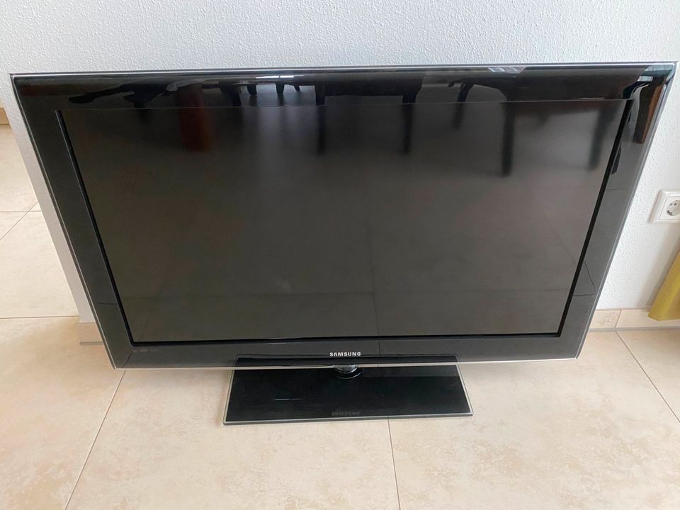 Samsung Crystal TV / LCD Fernseher Full HD Serie 5 40 Zoll 102cm in Bayern  - Isen | Fernseher gebraucht kaufen | eBay Kleinanzeigen ist jetzt  Kleinanzeigen